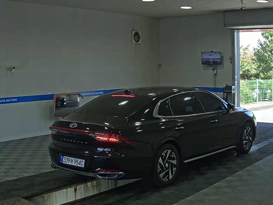 HYUNDAI THE NEW GRANDEUR IG HYBRID 2.4 HEV EXCLUSIVE 2020 - zdjęcie 5
