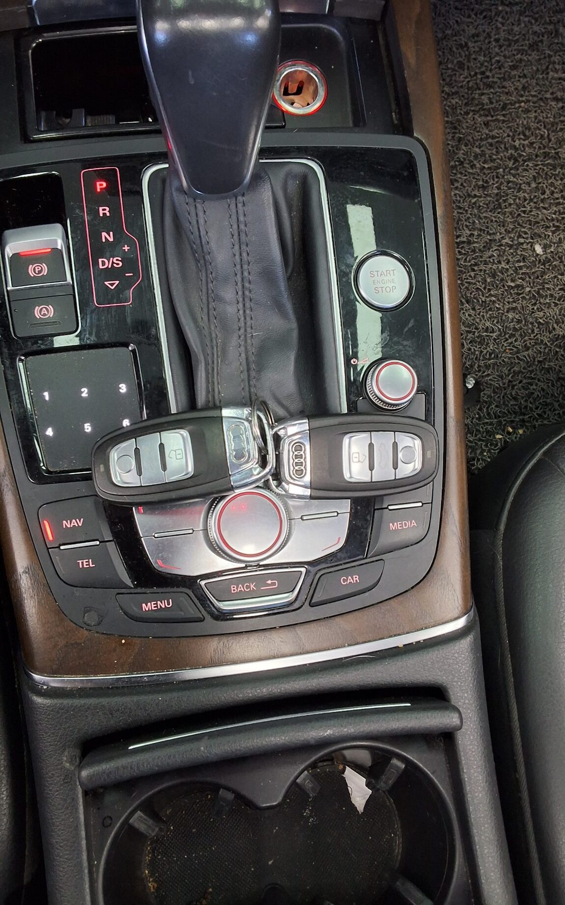 AUDI A6 (4TH GEN) 35 TDI COMFORT 2016 - zdjęcie 21