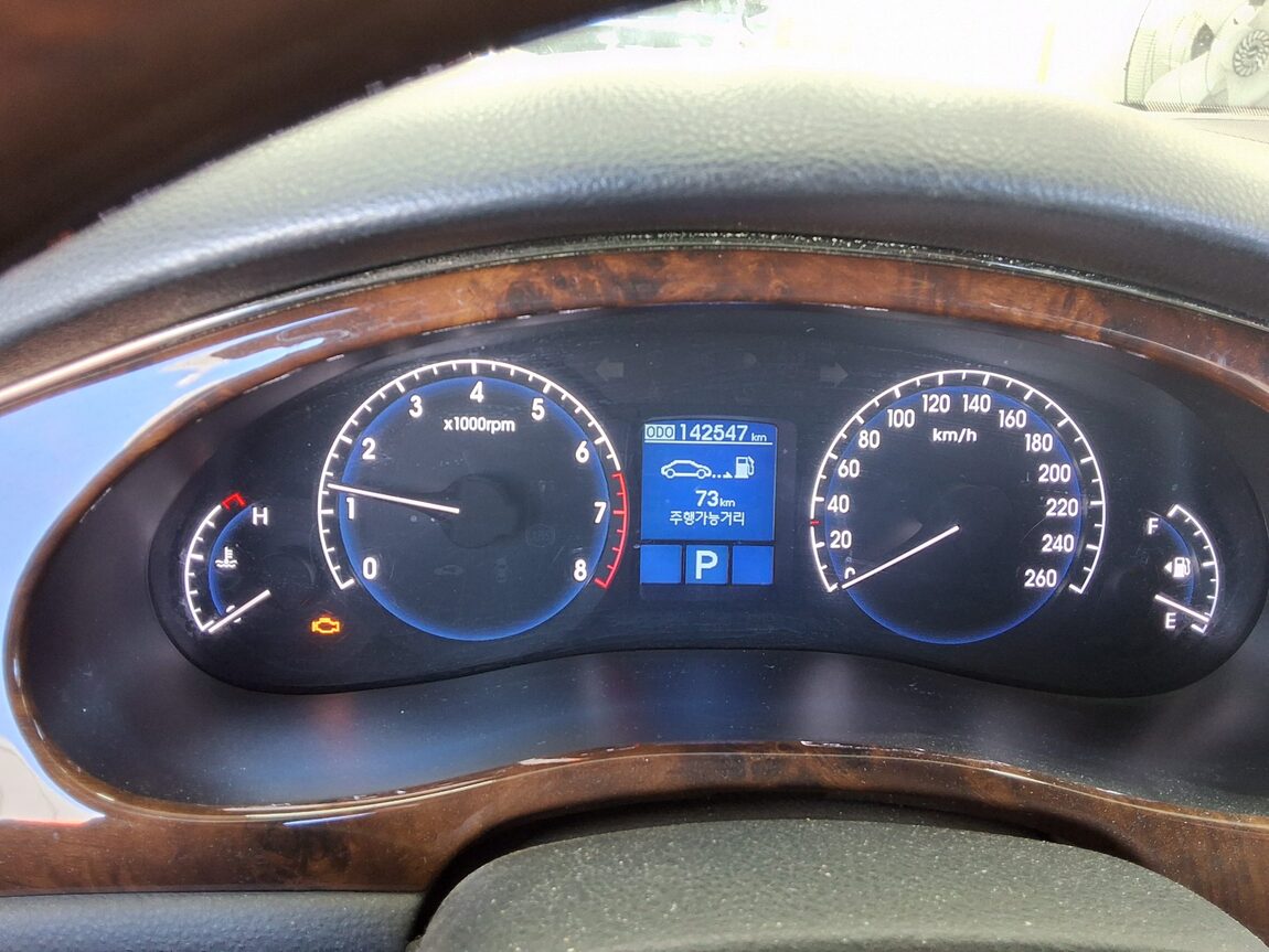 HYUNDAI GENESIS BH 380 ROYAL 2008 - zdjęcie 9