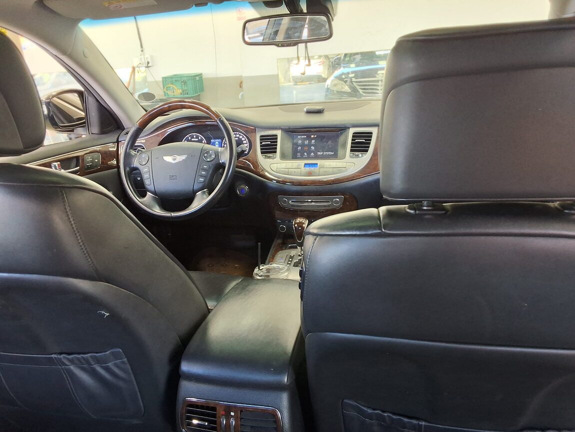 HYUNDAI GENESIS BH 380 ROYAL 2008 - zdjęcie 11