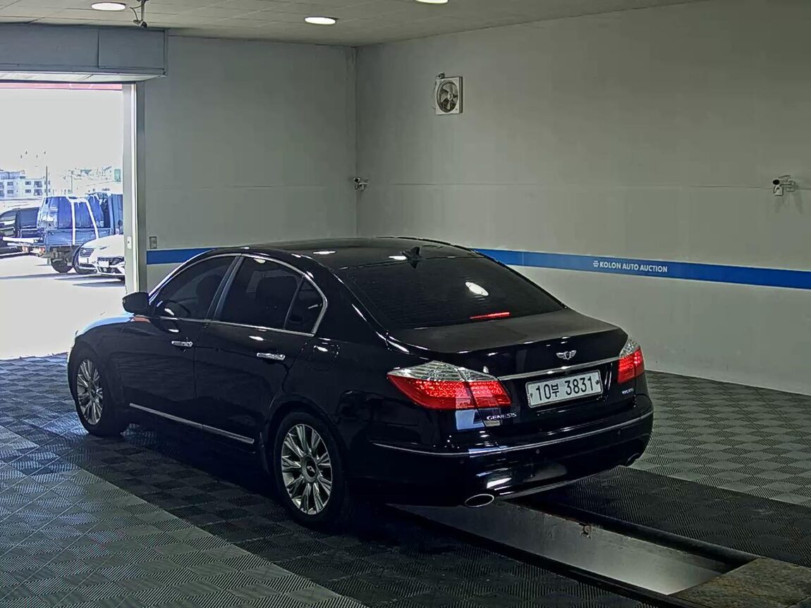HYUNDAI GENESIS BH 380 ROYAL 2008 - zdjęcie 6