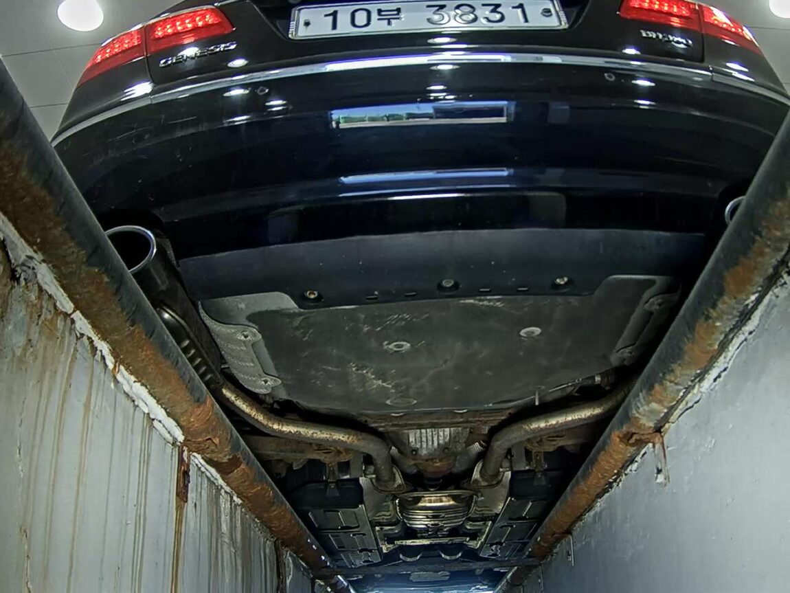 HYUNDAI GENESIS BH 380 ROYAL 2008 - zdjęcie 8