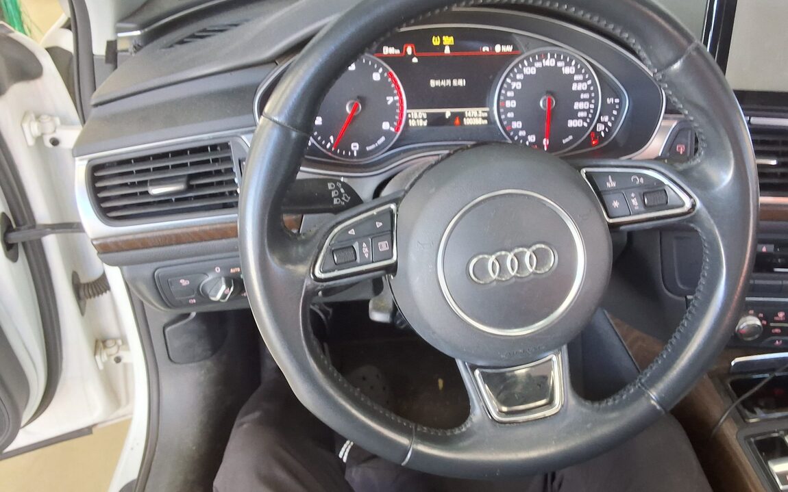 AUDI A6 (4TH GEN) 40 TFSI QUATTRO DYNAMIC 2015 - zdjęcie 17