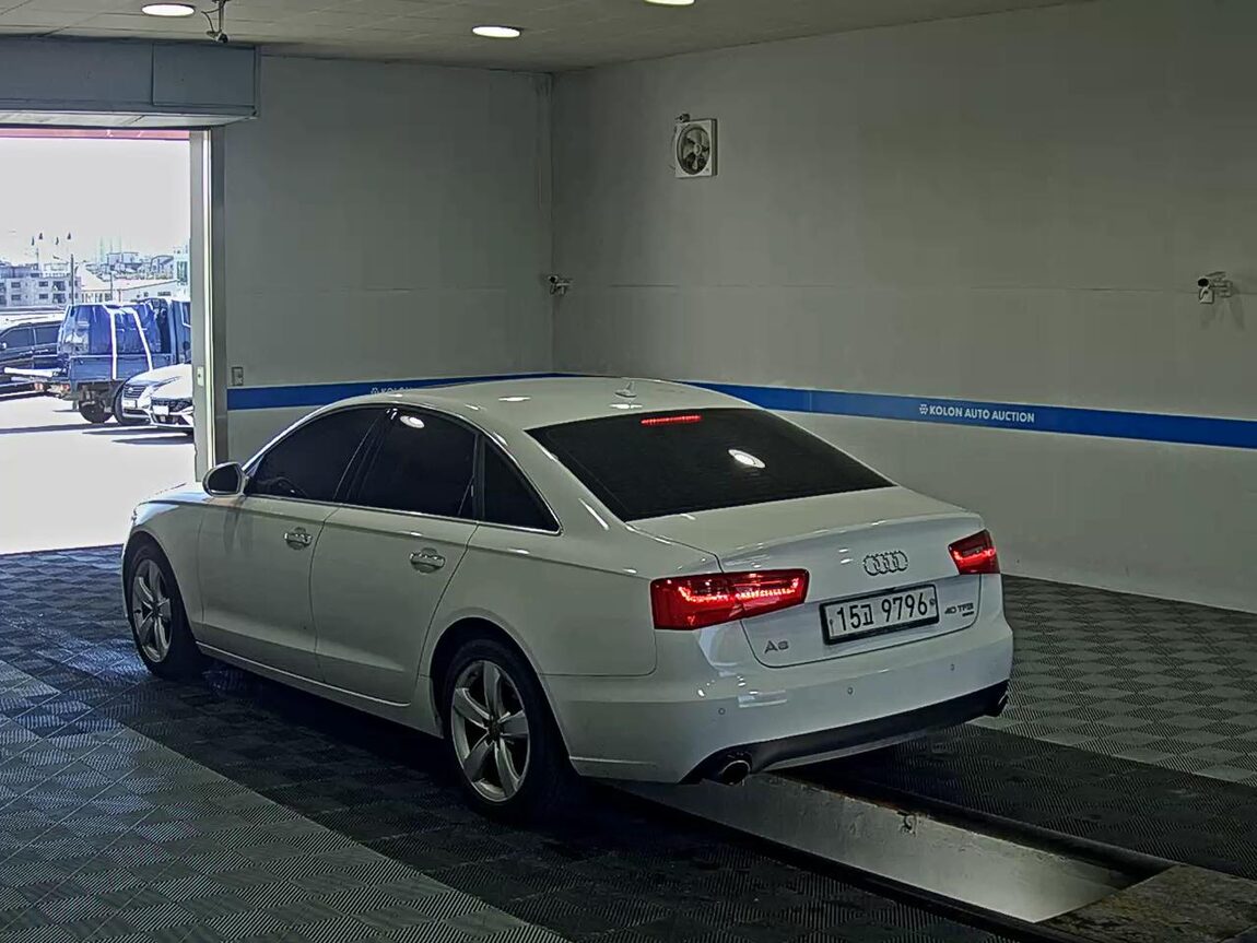 AUDI A6 (4TH GEN) 40 TFSI QUATTRO DYNAMIC 2015 - zdjęcie 6
