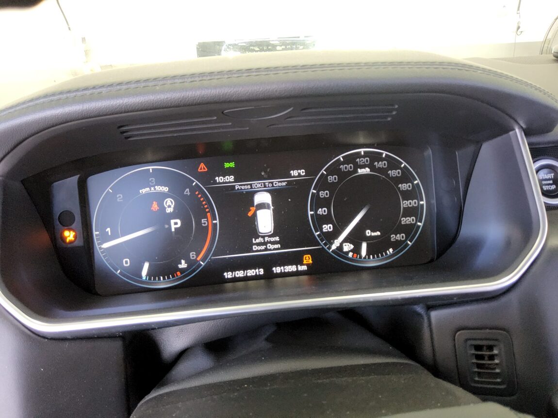 LAND ROVER RANGE ROVER (4TH GEN) 4.4 SDV8 VOGUE SE 2016 - zdjęcie 9