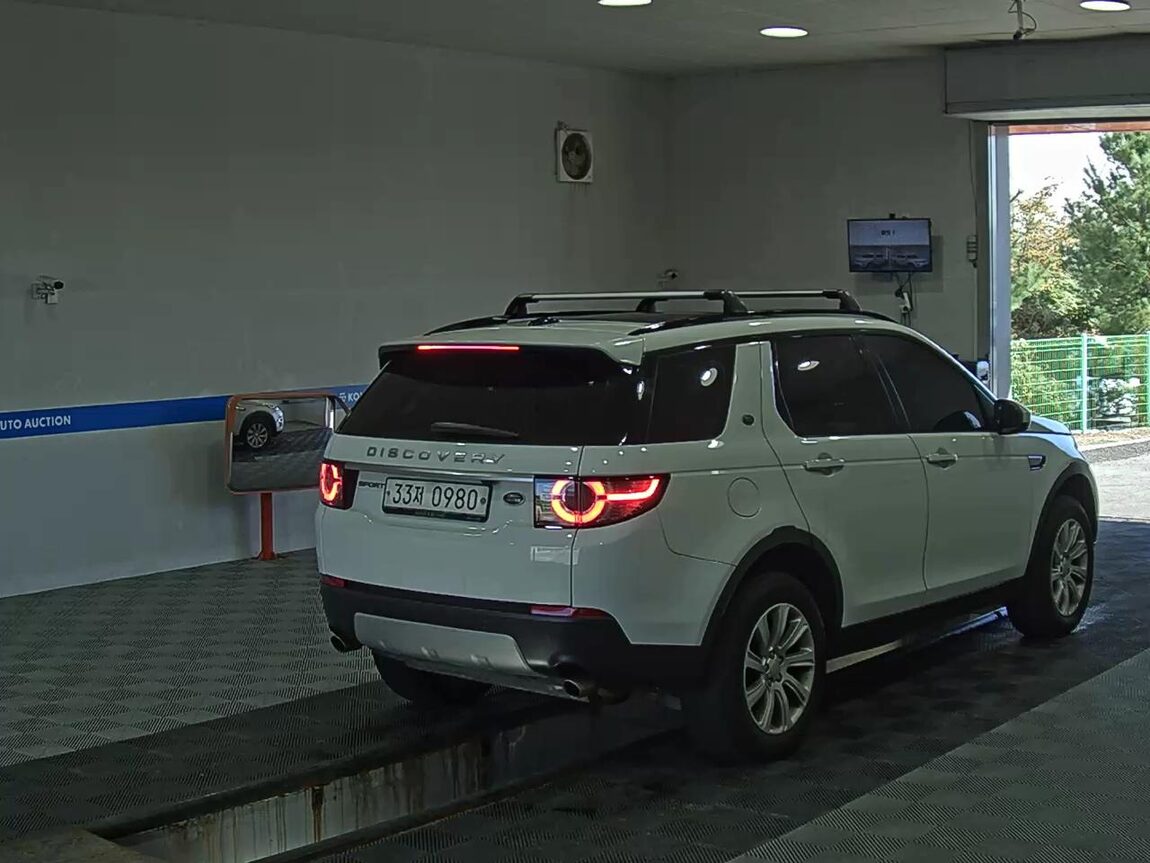 LAND ROVER DISCOVERY SPORT 2.0 TD4 SE 2016 - zdjęcie 5