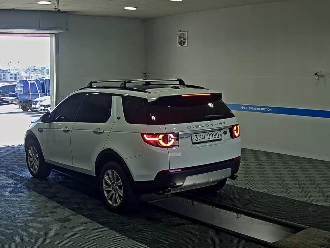 LAND ROVER DISCOVERY SPORT 2.0 TD4 SE 2016 - zdjęcie 6