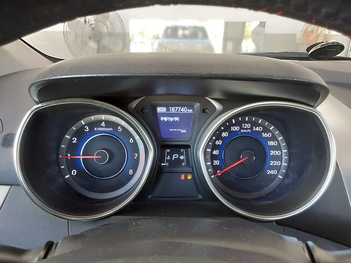 HYUNDAI AVANTE MD M16 GDi PREMIER 2012 - zdjęcie 9