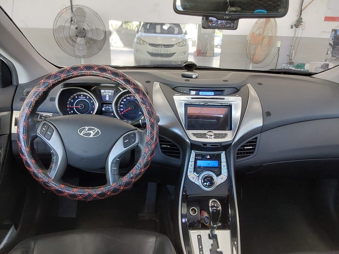 HYUNDAI AVANTE MD M16 GDi PREMIER 2012 - zdjęcie 11