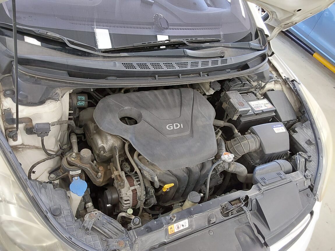 HYUNDAI AVANTE MD M16 GDi PREMIER 2012 - zdjęcie 19