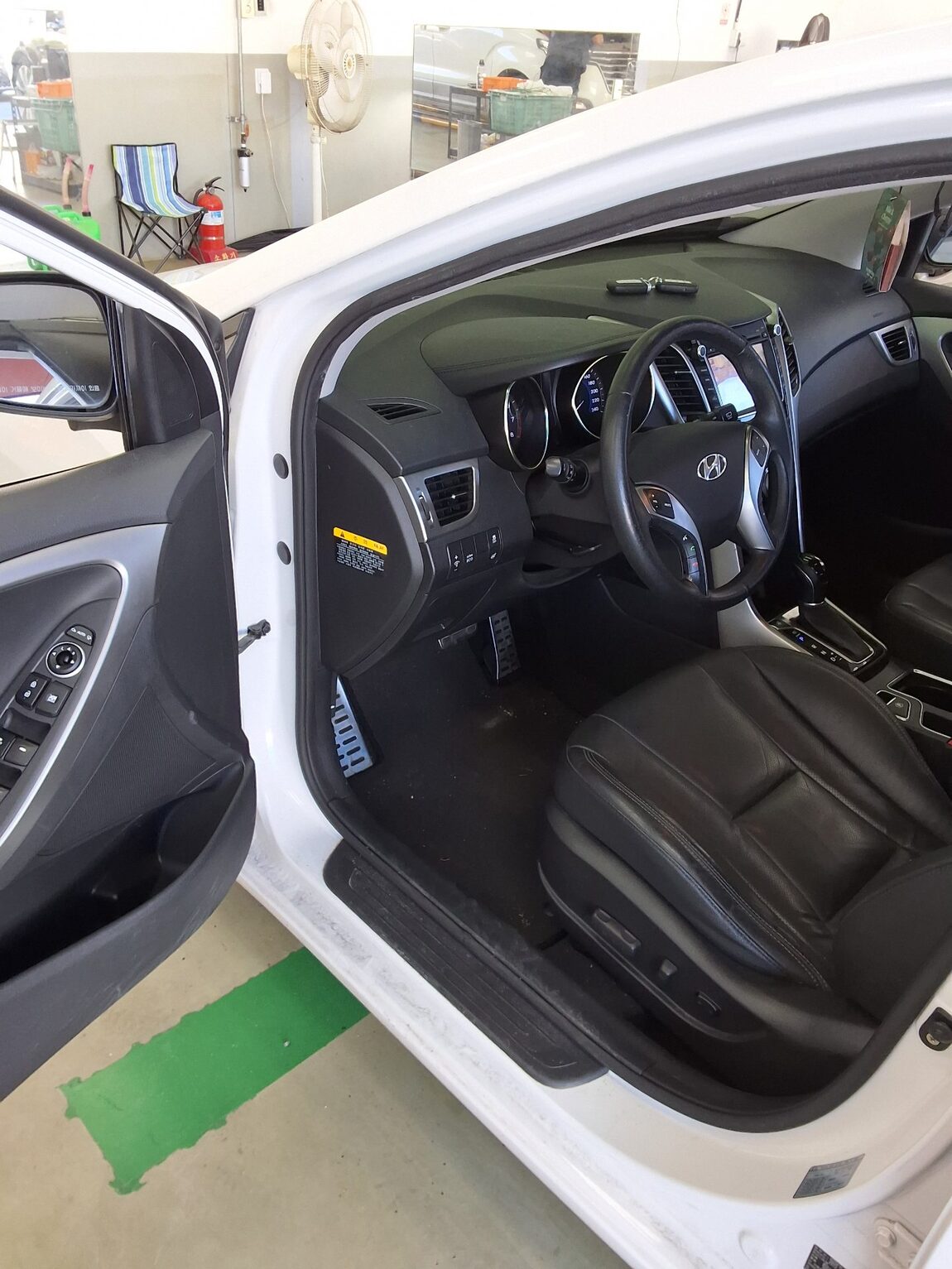 HYUNDAI NEW i30 1.6 GDi EXTREME 2012 - zdjęcie 10