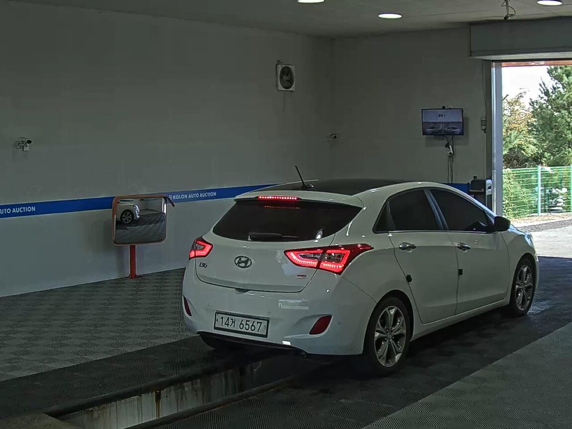 HYUNDAI NEW i30 1.6 GDi EXTREME 2012 - zdjęcie 5