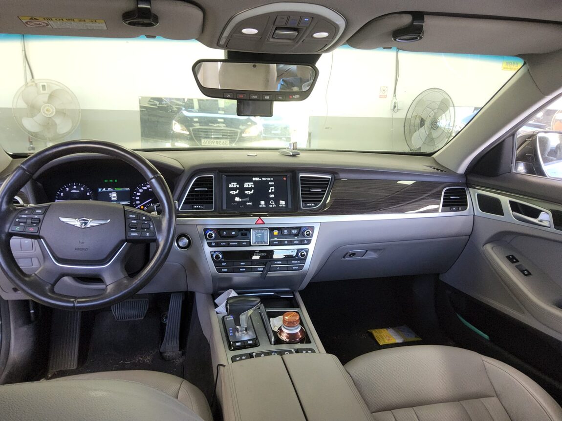 GENESIS G80 3.3 GDi AWD LUXURY 2019 - zdjęcie 11