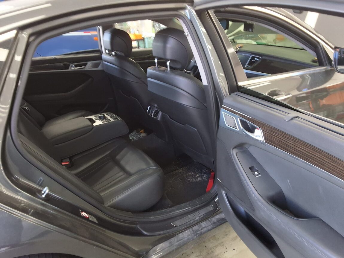 GENESIS G80 3.3 GDi AWD PREMIUM LUXURY 2019 - zdjęcie 13