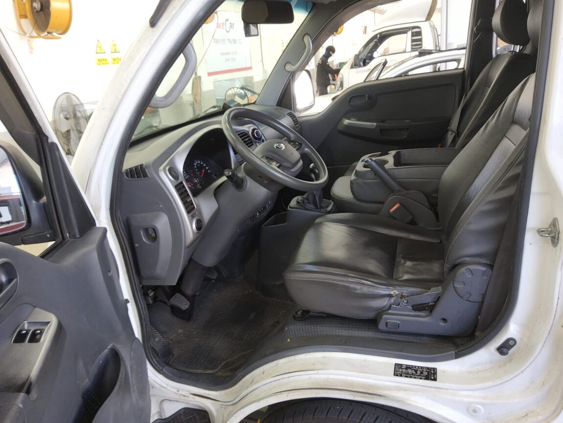 KIA BONGO III CARGO CRDi KING CAB EXTRA LONG WHEELBASE 2018 - zdjęcie 10