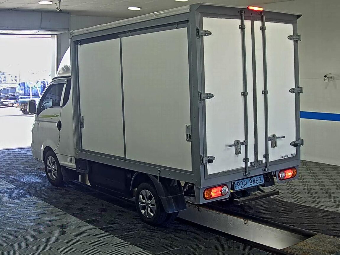 HYUNDAI PORTER II ELECTRIC CARGO SMART SPECIAL 2022 - zdjęcie 6