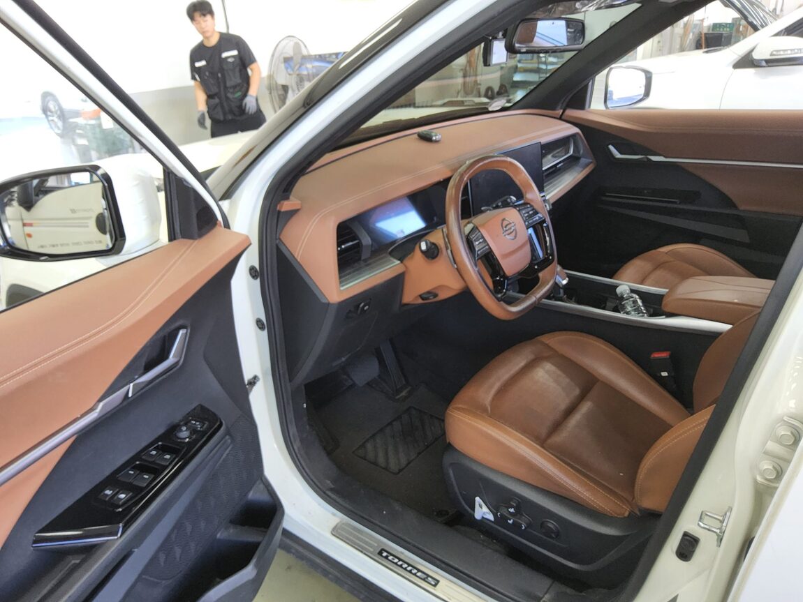KG MOBILITY (SSANGYONG) TORRES 1.5 GDI-T 2WD T7 2023 - zdjęcie 10