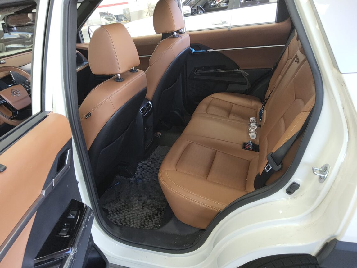 KG MOBILITY (SSANGYONG) TORRES 1.5 GDI-T 2WD T7 2023 - zdjęcie 12