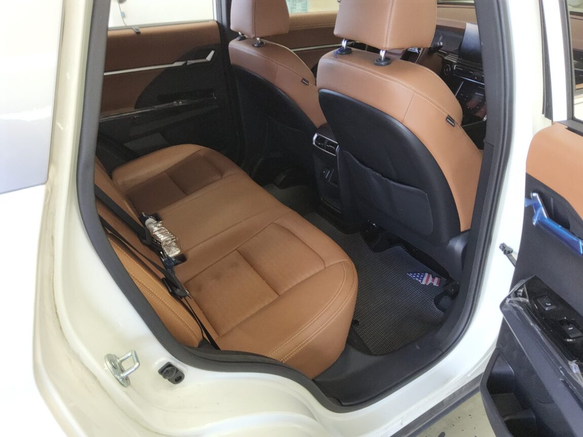 KG MOBILITY (SSANGYONG) TORRES 1.5 GDI-T 2WD T7 2023 - zdjęcie 13