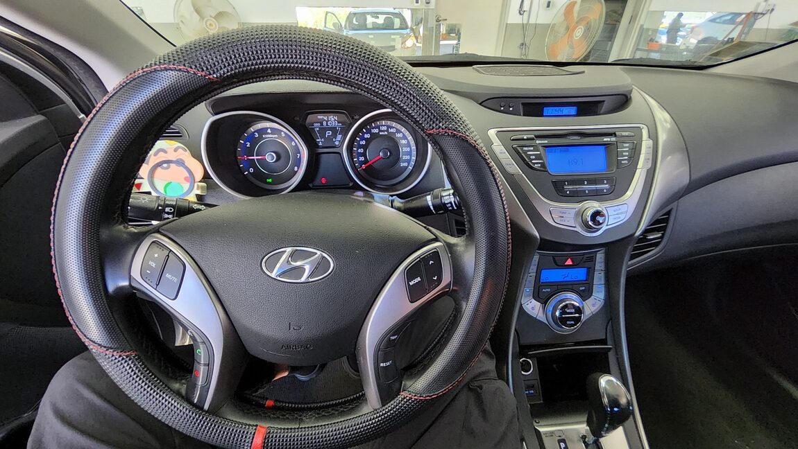 HYUNDAI AVANTE MD M16 GDi SMART 2013 - zdjęcie 18