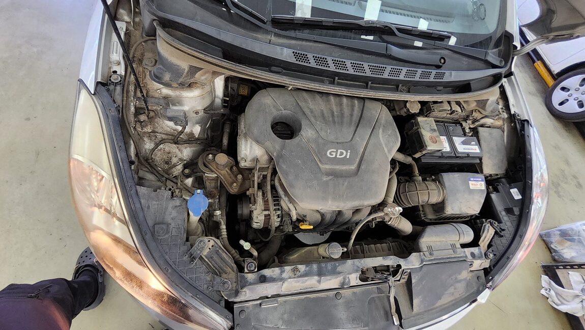 HYUNDAI AVANTE MD M16 GDi SMART 2013 - zdjęcie 20