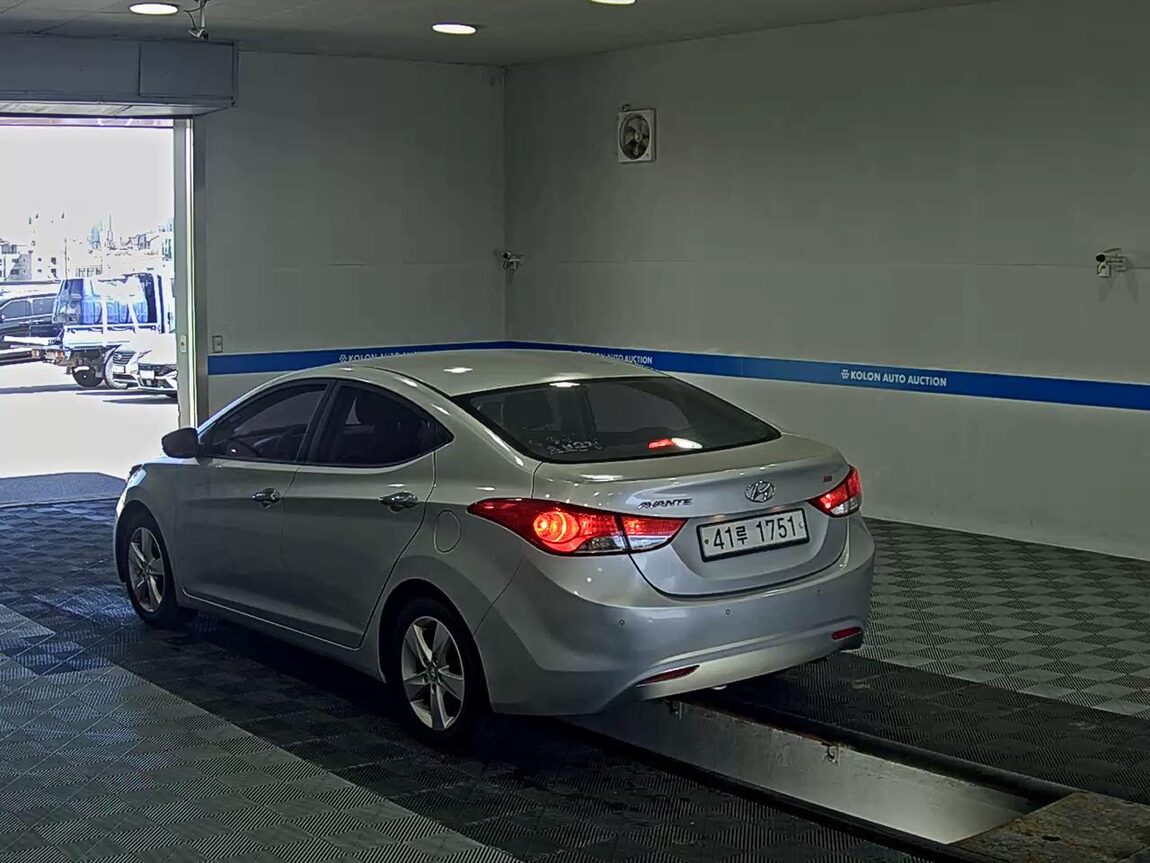 HYUNDAI AVANTE MD M16 GDi SMART 2013 - zdjęcie 6