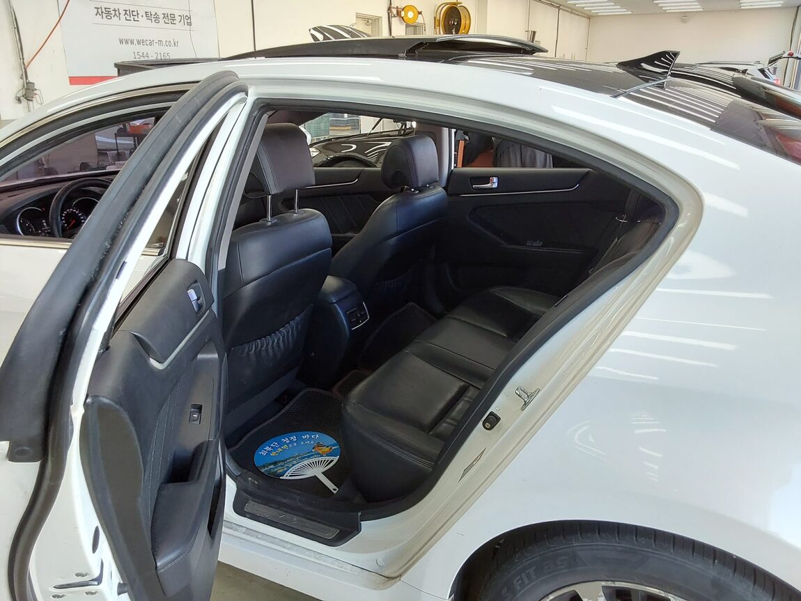 KIA K7 PRESTIGE 2.4 GDI LUXURY 2012 - zdjęcie 12