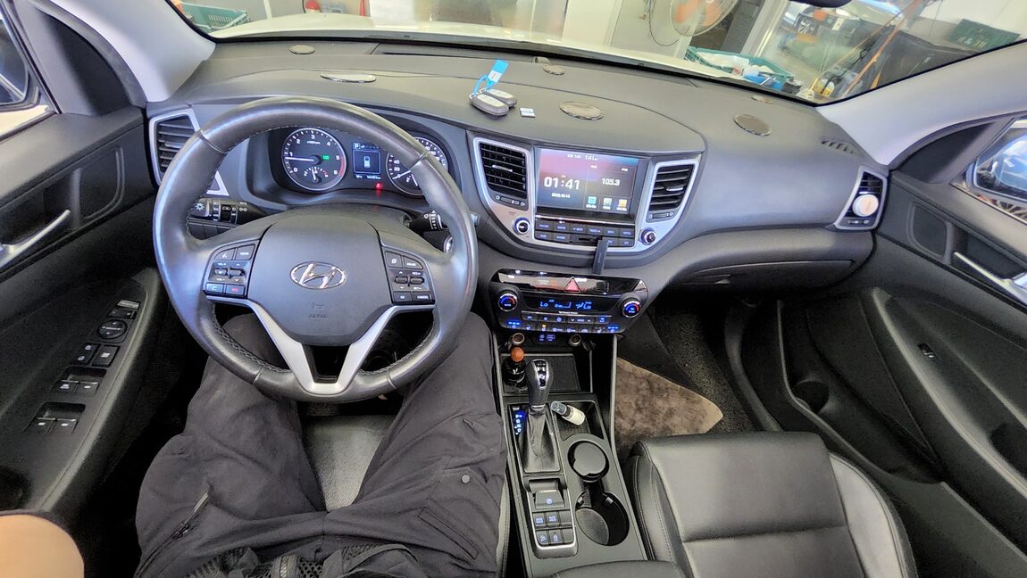 HYUNDAI ALL NEW TUCSON DIESEL R2.0 2WD MODERN SPECIAL 2017 - zdjęcie 11