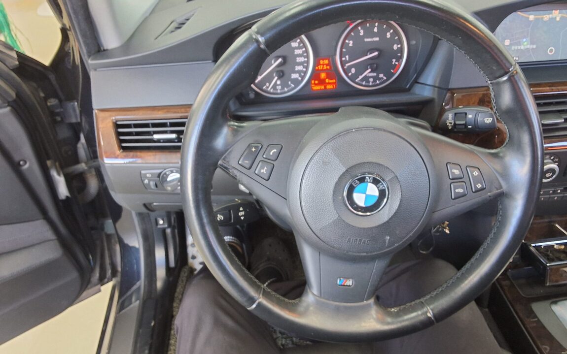 BMW 5 SERIES (5TH GEN) 528i SPECIAL EDITION 2010 - zdjęcie 17