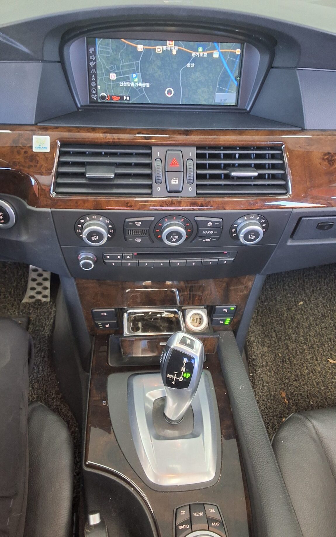 BMW 5 SERIES (5TH GEN) 528i SPECIAL EDITION 2010 - zdjęcie 18