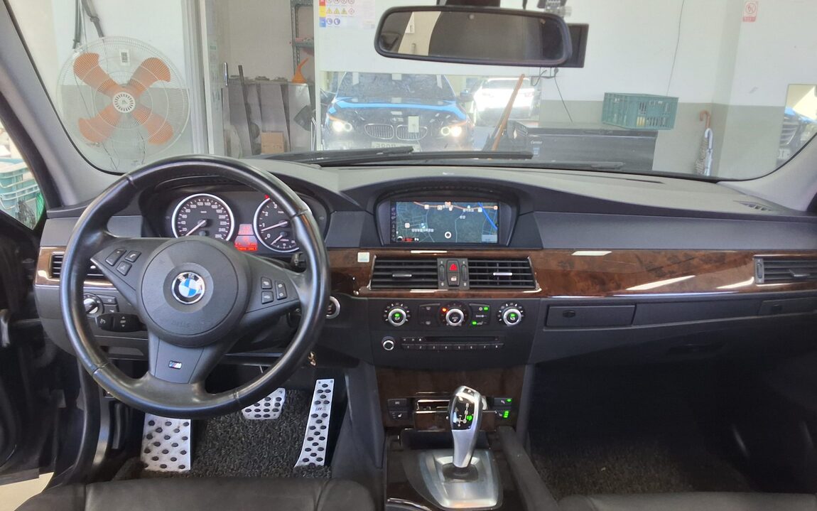 BMW 5 SERIES (5TH GEN) 528i SPECIAL EDITION 2010 - zdjęcie 11