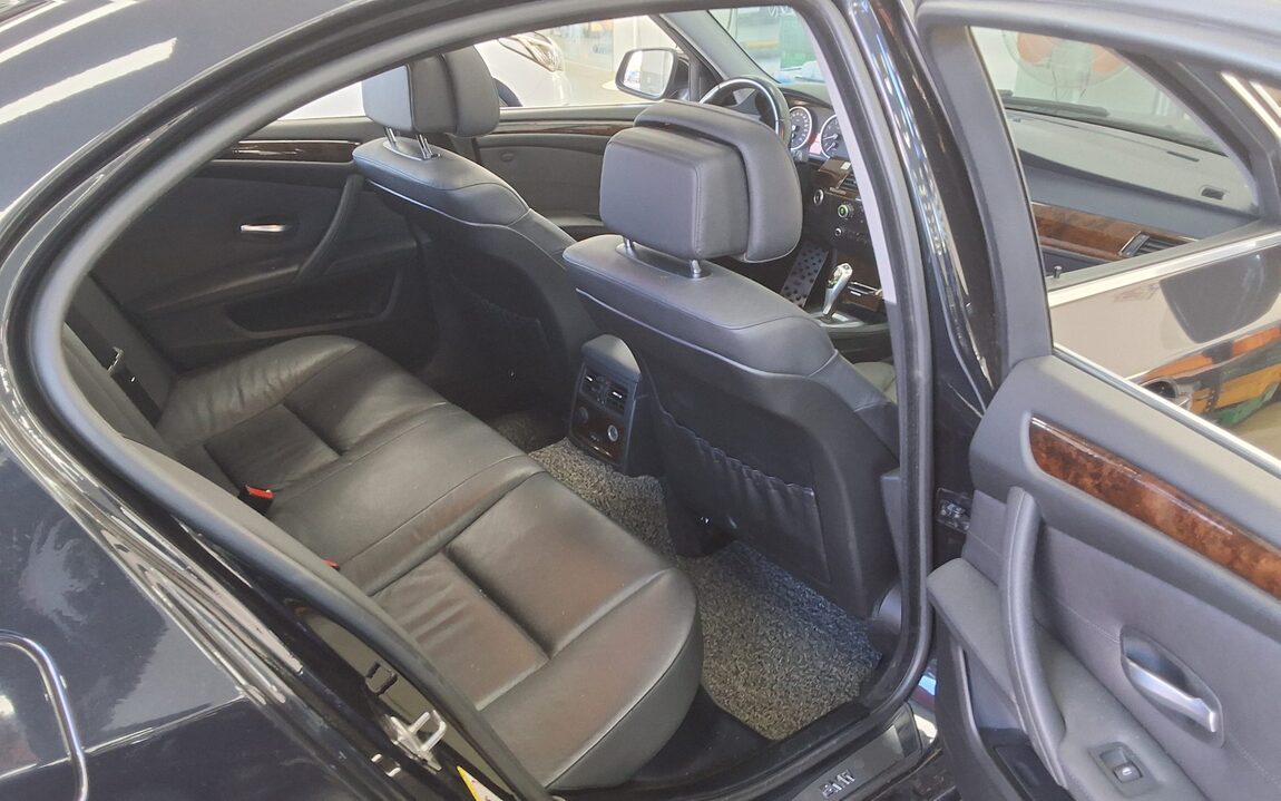 BMW 5 SERIES (5TH GEN) 528i SPECIAL EDITION 2010 - zdjęcie 13