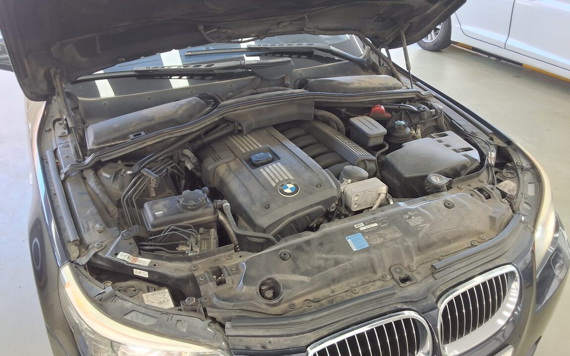 BMW 5 SERIES (5TH GEN) 528i SPECIAL EDITION 2010 - zdjęcie 22