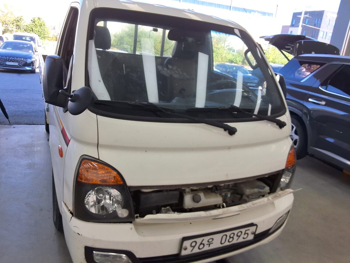 HYUNDAI PORTER II CRDi STANDARD CAB EXTRA LONG WHEELBASE SMART 2018 - zdjęcie 17