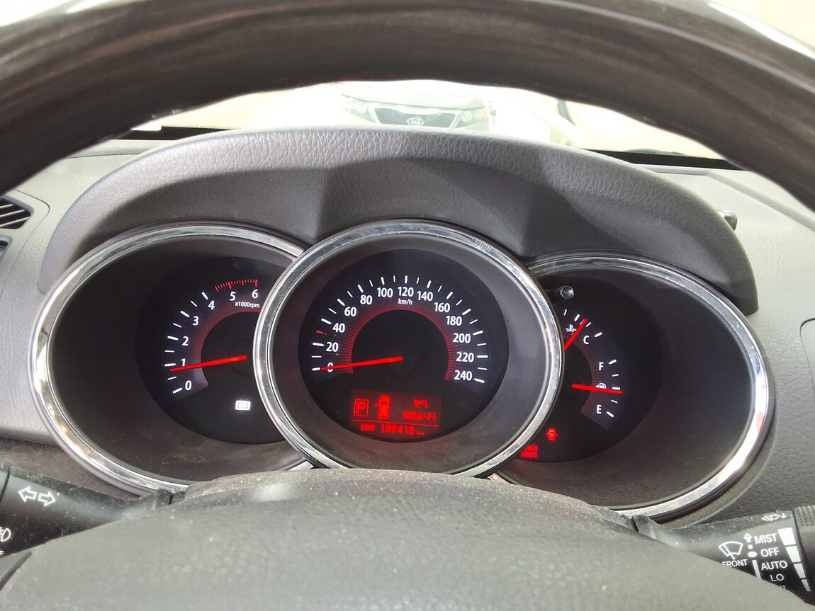 KIA SORENTO R DIESEL 2.2 2WD TLX LUXURY MODEL 2010 - zdjęcie 10