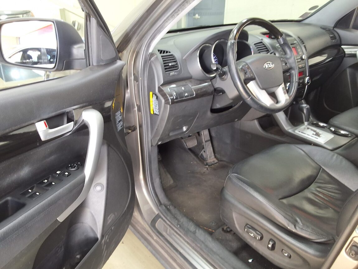 KIA SORENTO R DIESEL 2.2 2WD TLX LUXURY MODEL 2010 - zdjęcie 11