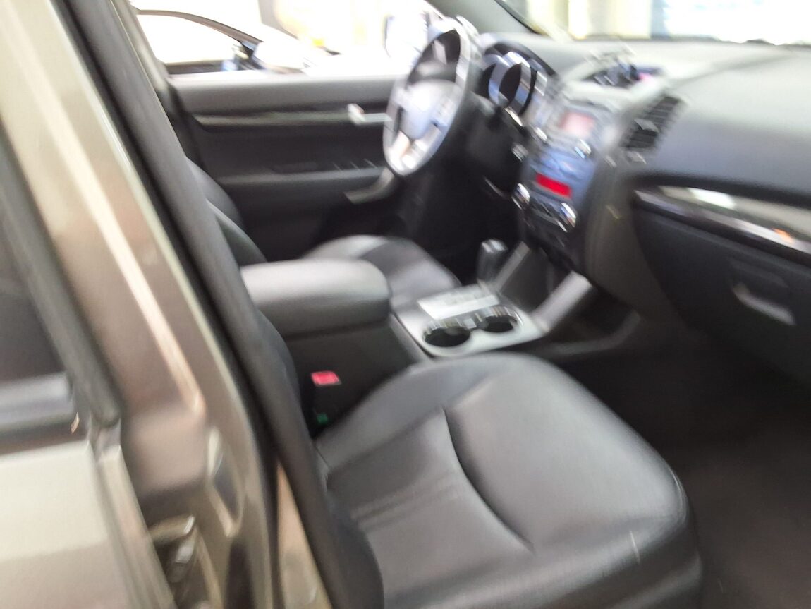 KIA SORENTO R DIESEL 2.2 2WD TLX LUXURY MODEL 2010 - zdjęcie 15