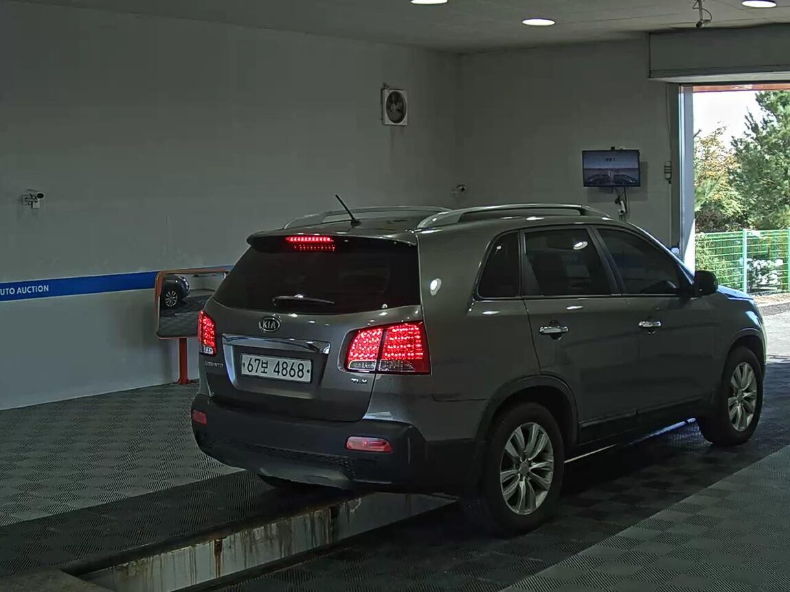 KIA SORENTO R DIESEL 2.2 2WD TLX LUXURY MODEL 2010 - zdjęcie 5
