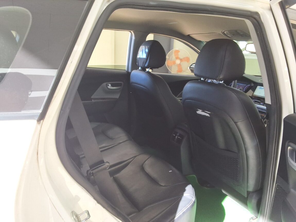 KIA NIRO EV TAXI 2022 - zdjęcie 14