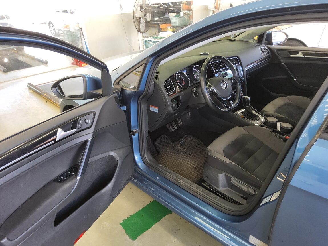 VOLKSWAGEN GOLF (7TH GEN) 2.0 TDI 2015 - zdjęcie 10