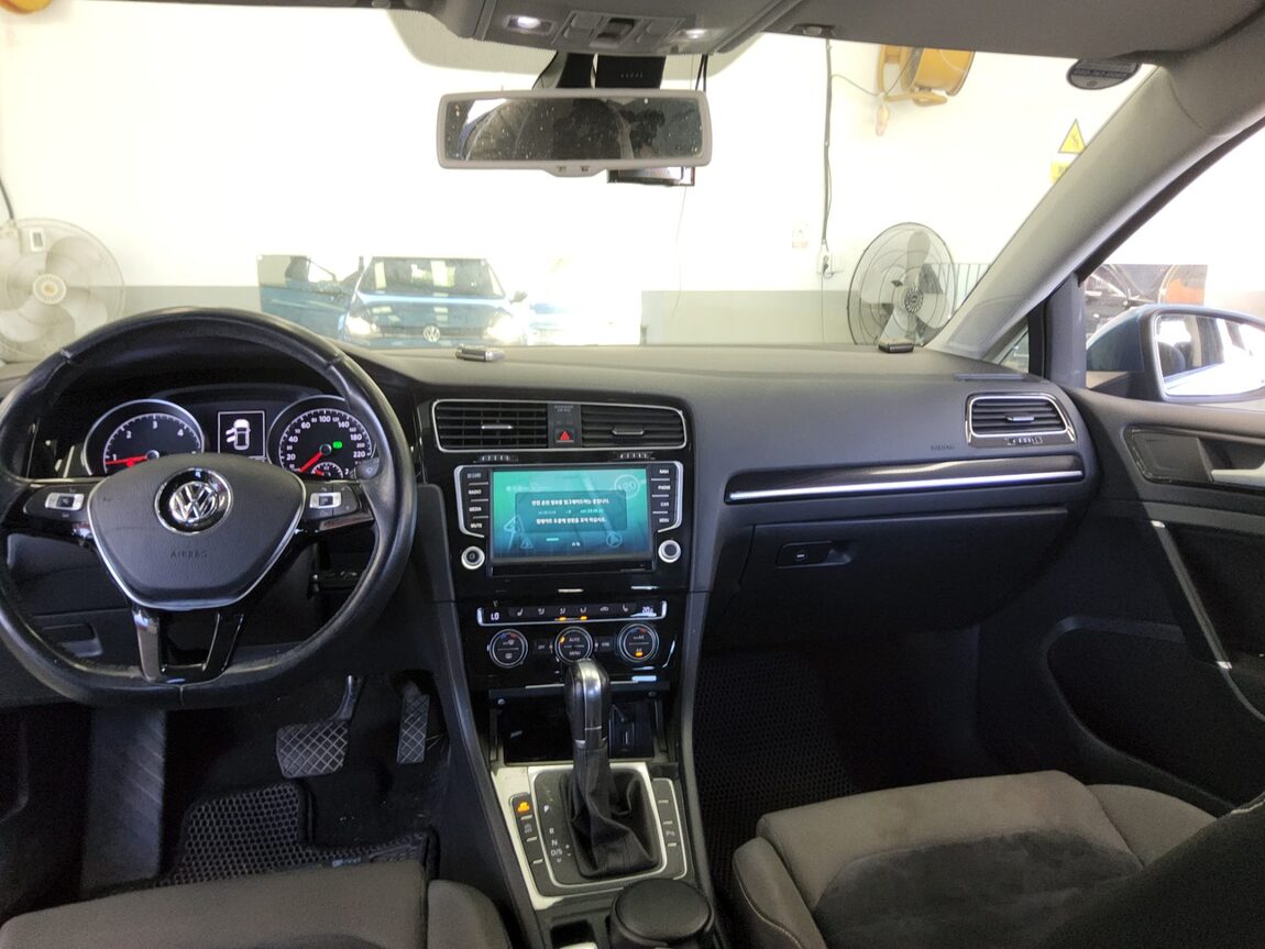 VOLKSWAGEN GOLF (7TH GEN) 2.0 TDI 2015 - zdjęcie 11