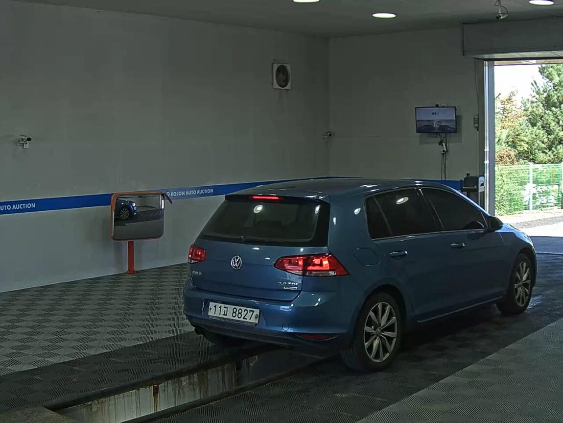 VOLKSWAGEN GOLF (7TH GEN) 2.0 TDI 2015 - zdjęcie 5