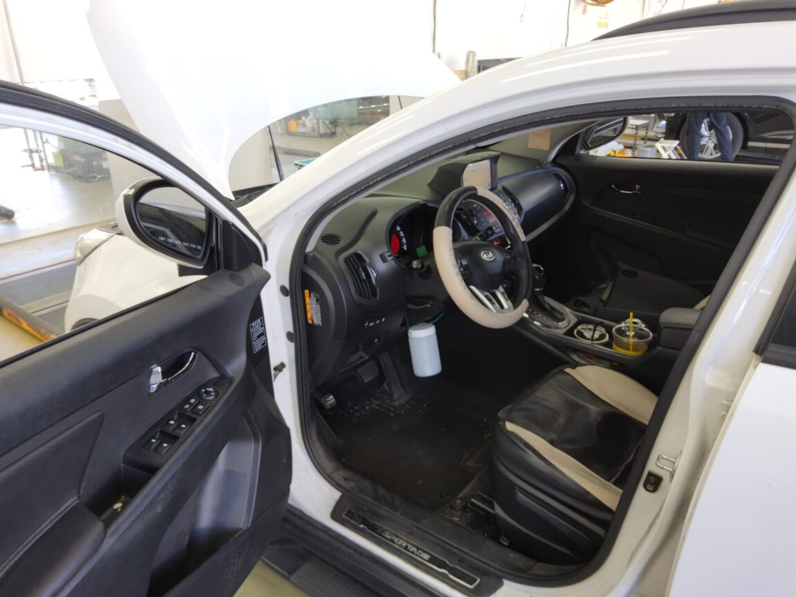 KIA SPORTAGE R DIESEL R2.0 2WD TLX PREMIUM 2011 - zdjęcie 10
