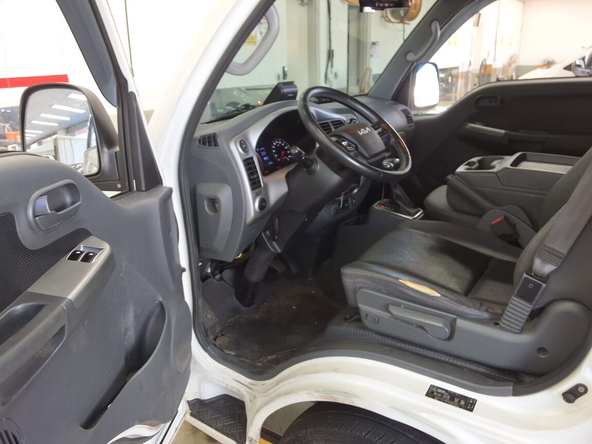 KIA THE NEW BONGO III CARGO SLIDING DOOR BOX TRUCK LPI PLUS MODEL 2025 - zdjęcie 10