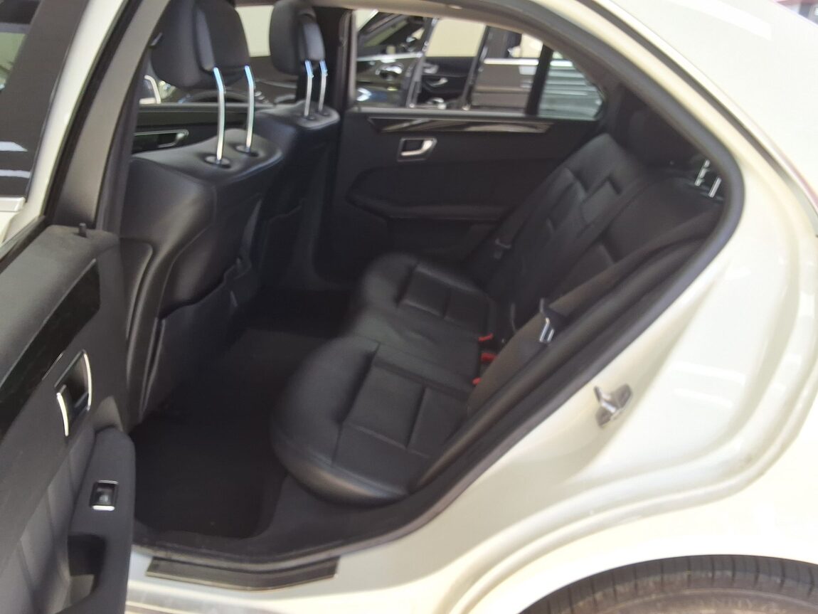 MERCEDES-BENZ E-CLASS (4TH GEN) E220 CDI AVANTGARDE 2012 - zdjęcie 13