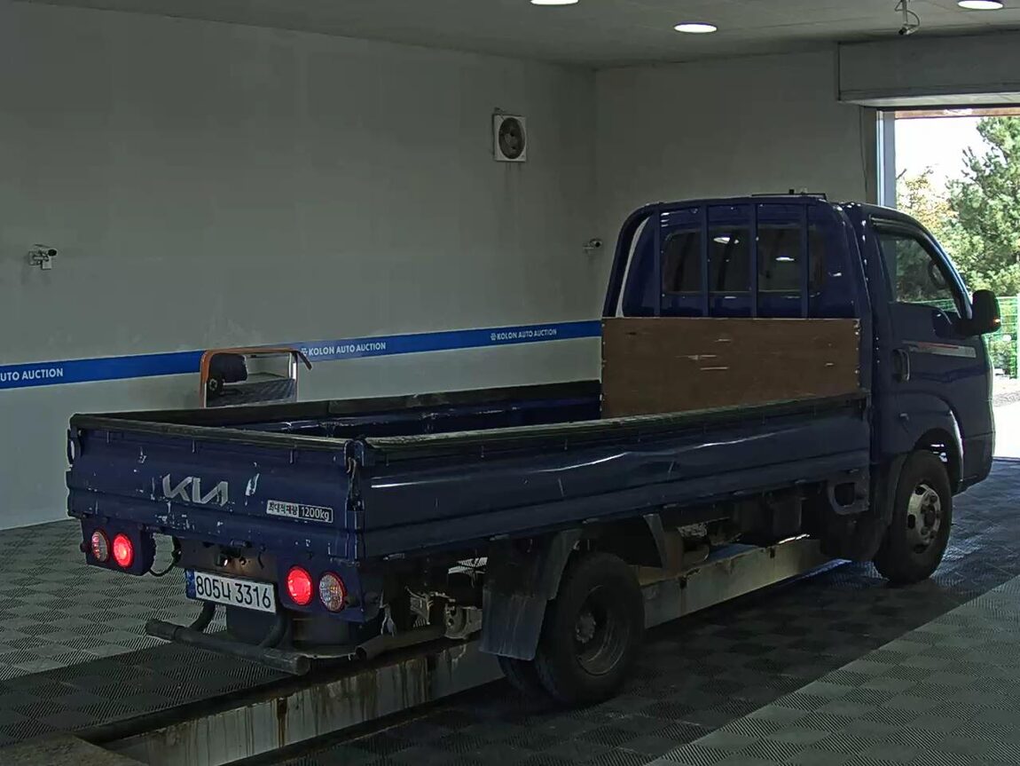 KIA THE NEW BONGO III CARGO 1.2 TON LPG STANDARD CAB EXTRA LONG WHEELBASE GLS 2025 - zdjęcie 5