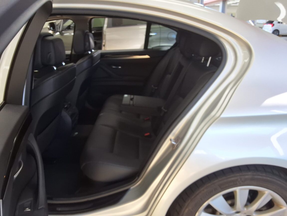 BMW 5 SERIES (6TH GEN) 528i xDRIVE 2013 - zdjęcie 13