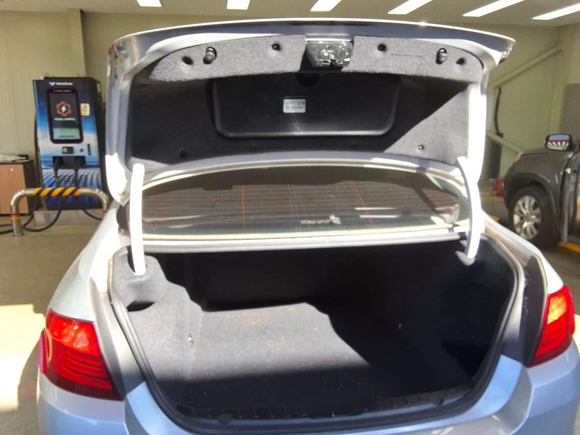 BMW 5 SERIES (6TH GEN) 528i xDRIVE 2013 - zdjęcie 16
