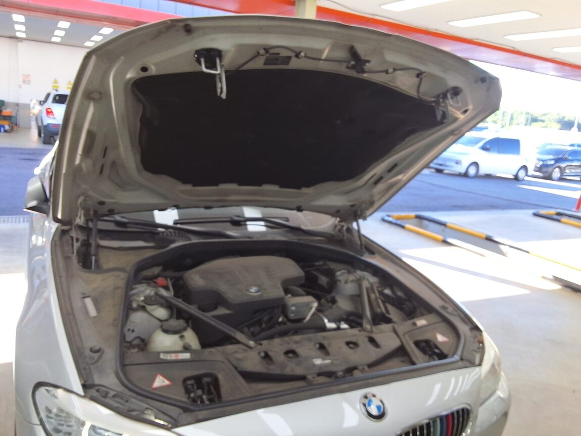 BMW 5 SERIES (6TH GEN) 528i xDRIVE 2013 - zdjęcie 18