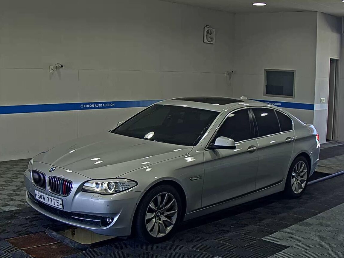 BMW 5 SERIES (6TH GEN) 528i xDRIVE 2013 - zdjęcie 2